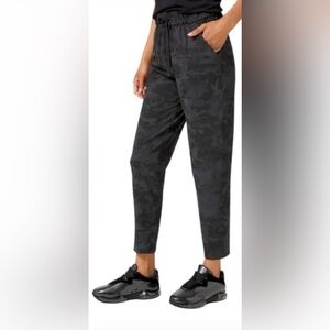 Lululemon Incognito Camo Keep Moving Pant 7/8 High-Rise